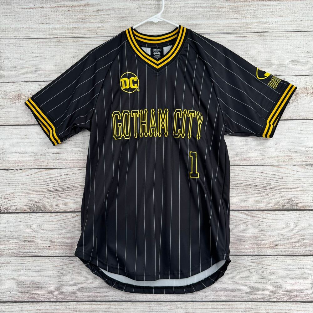 Box Lunch DC Batman Bruce Wayne #1‎ Jersey Adult Small Black Yellow